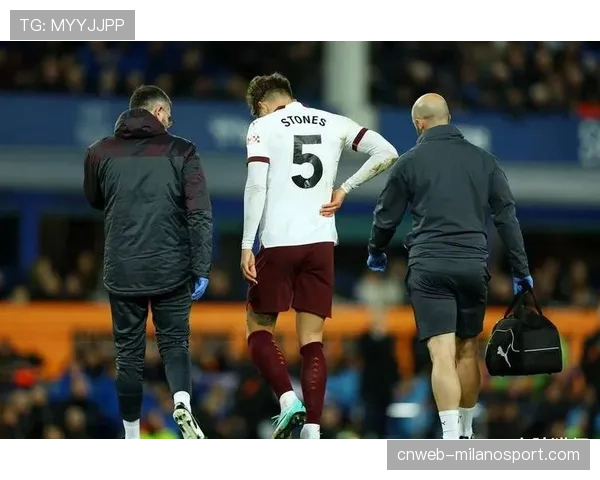 战术演进：解析瓜迪奥拉本赛季对斯通斯“边后腰”角色的新开发